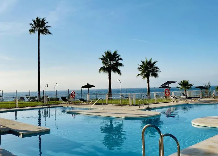 Sunshine Beach Front Complex, Wifi, Modern