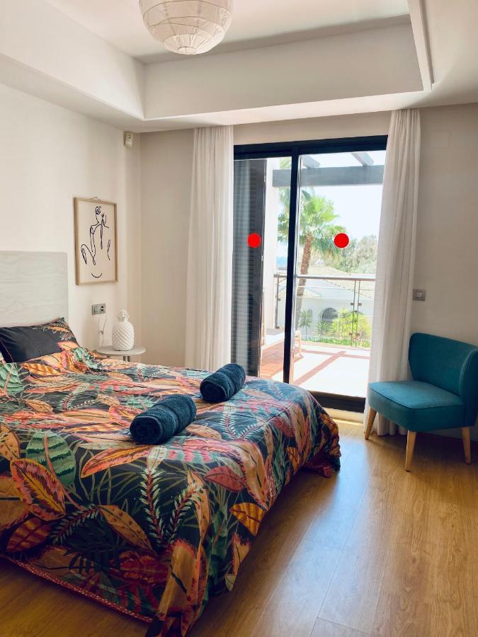 Sunshine Front Complex, Wifi, Modern Apartment Casares